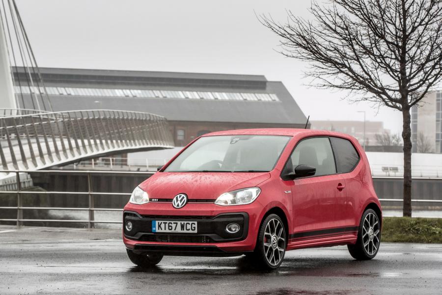  Volkswagen up! GTI 2018 года  (UK) (фото 29 из 36)